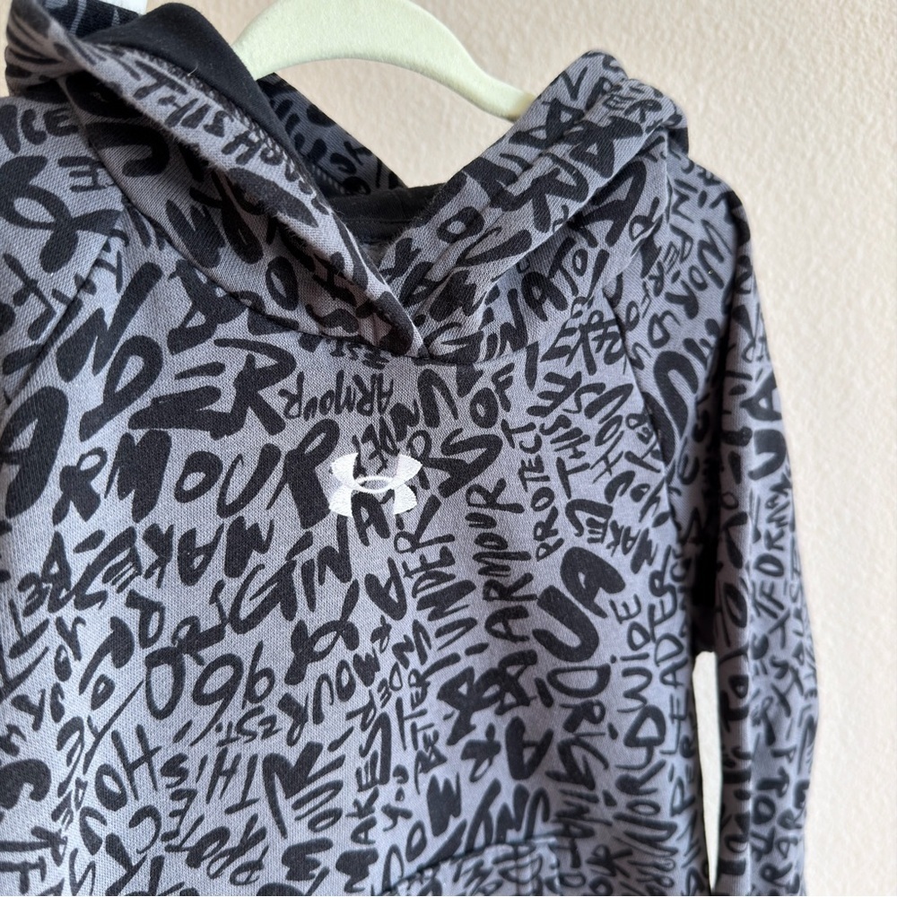 Under Armour YSM Black Gray Graphic Hoodie Youth Small Logo Pullover - Picture 3 of 6